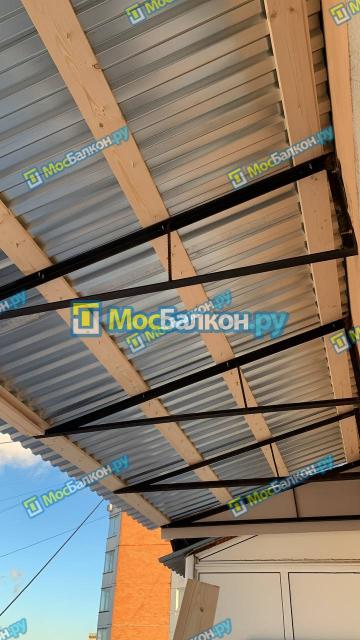  УСТАНОВКА КРЫШИ   С СНЕГОДЕРЖАТЕЛЕМ